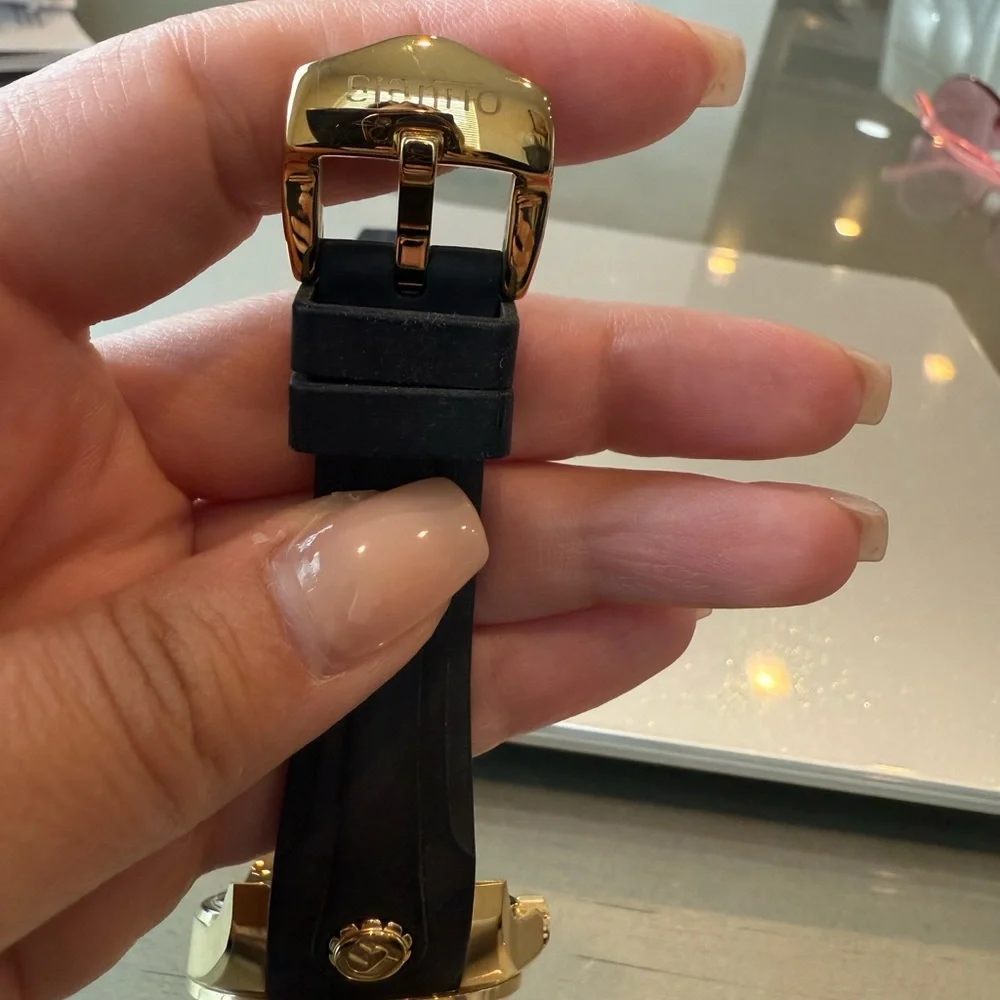 Giantto Gold and Black Watch